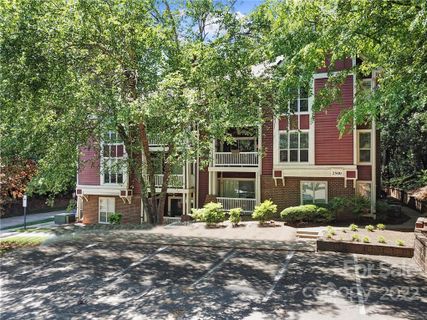 2500 Cranbrook Lane