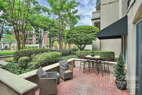 300 W 5th Street 106