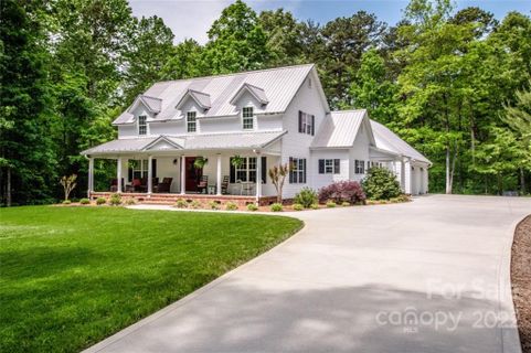 423 Emerald Bay Drive sold home in Emerald Bay, Salisbury, NC