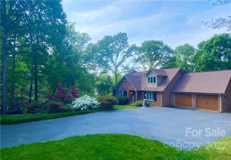 3905 Pinecrest Drive