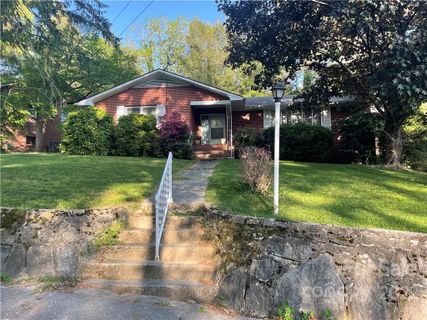 312 Crescent Avenue sold home in Hyman Heights, Hendersonville, NC