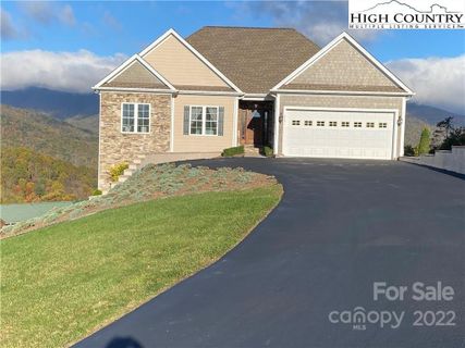 219 Lauren Lane sold home in Mountain View Estates, West Jefferson, NC