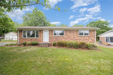 2675 Paula Drive