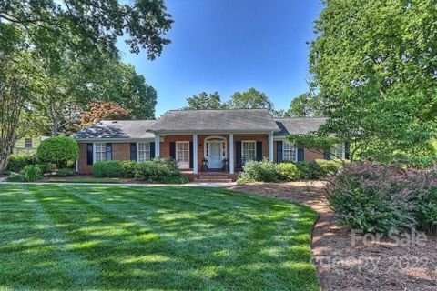 5547 Lansing Drive