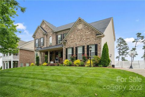 155 W Warfield Drive