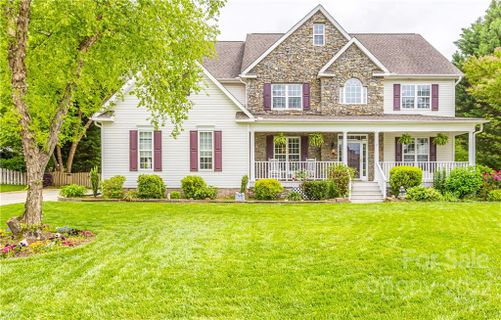 20313 Queensdale Drive