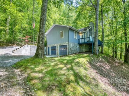 186 Crestmont Drive sold home in Hunt Estates, Waynesville, NC