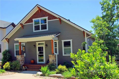 48 Lamb Avenue