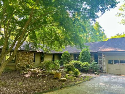112 Camellia Way sold home in Timber Creek, Hendersonville, NC