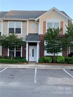 927 Azurine Circle