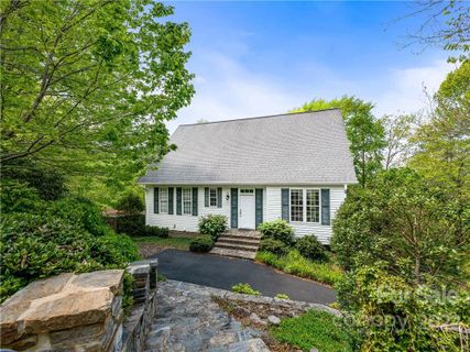 134 Skyview Drive sold home in Hills Of Beaverdam, Asheville, NC