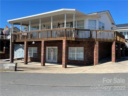 213 Grand View Drive
