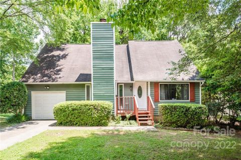 5012 Rolling Oak Lane
