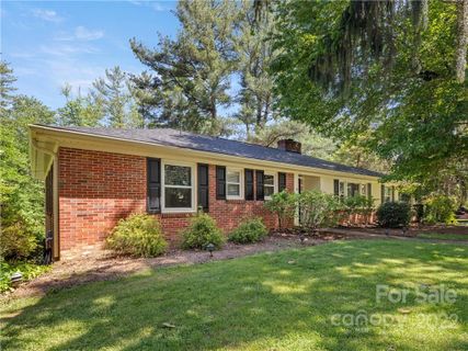 8 Bevlyn Drive