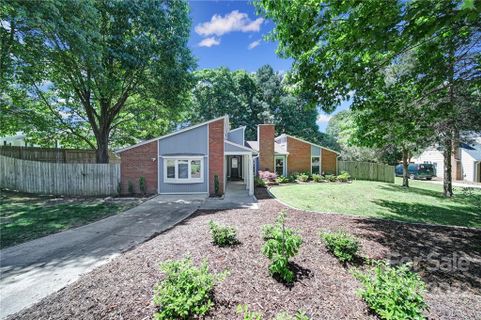 6212 Sellars Court