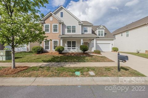 13807 Thach Court
