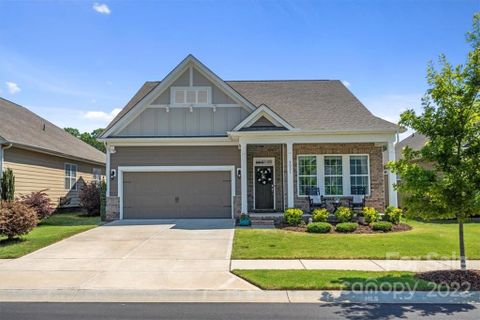 5021 Lydney Circle