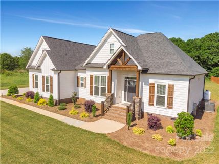 5529 Harvest Hills Road sold home in Harvest Hills, Bessemer City, NC