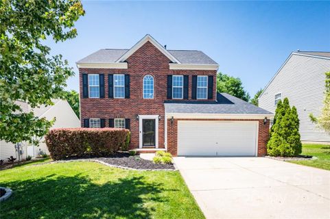 2004 Bridleside Drive