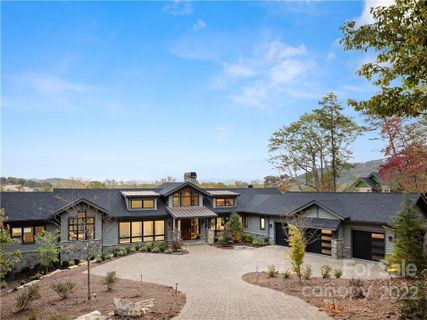 558 Walnut Valley Parkway
