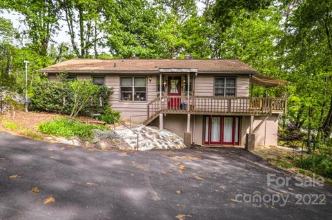 110 Oak Terrace