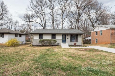 4919 Clintwood Drive sold home in Bingham Park, Charlotte, NC