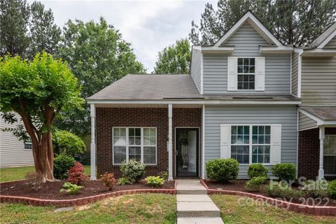 7526 Petrea Lane