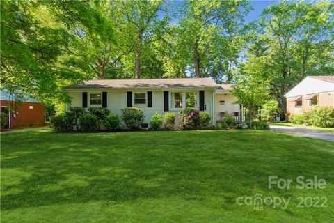 2610 Springway Drive sold home in Eastway, Charlotte, NC