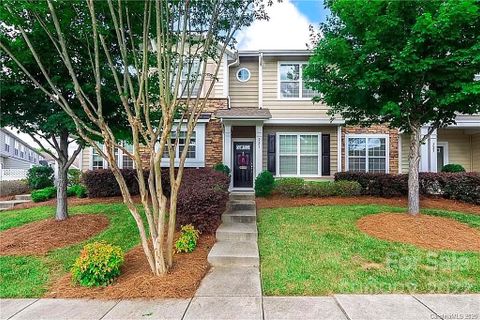221 Falling Ridge Lane