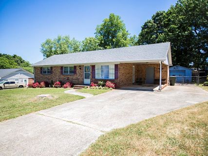 1920 Silverstone Drive sold home in Silverstone, Gastonia, NC