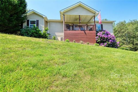 325 Macneil Way sold home in Brigadoon Estates, Weaverville, NC