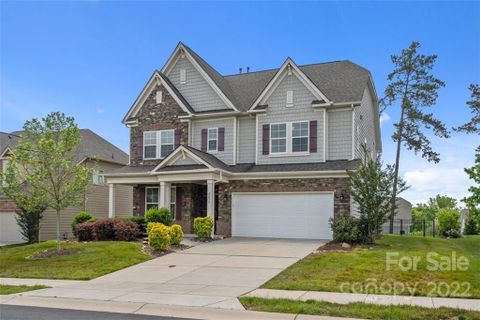 2033 Folkstone Lane