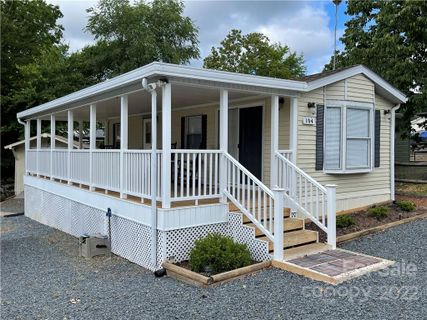 104 Hummingbird Circle