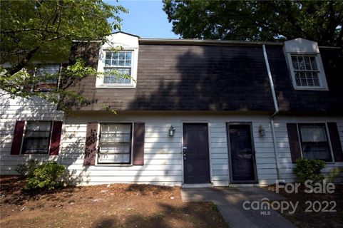 2220 Yorkhills Drive sold home in Timberstone Commons, Charlotte, NC