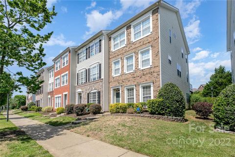 9948 Kings Parade Boulevard sold home in Townhomes at Ayrsley, Charlotte, NC
