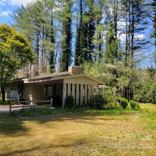 306 Greenwood Lane