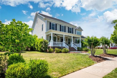 6009 Daphne Circle