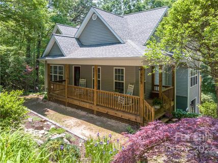455 Lookout Drive sold home in Laurel Hills, Pisgah Forest, NC