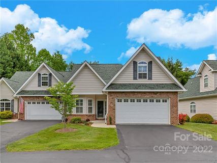 29 Victoria Park Drive sold home in Park Place, Hendersonville, NC
