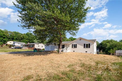 105 Rockledge Drive sold home in Tablerock, Gastonia, NC