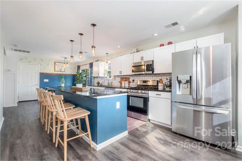 505 Viking Drive