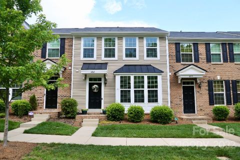 6862 Colonial Garden Drive