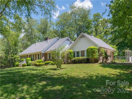 179 Plott Farm Circle sold home in J H Plott, Canton, NC