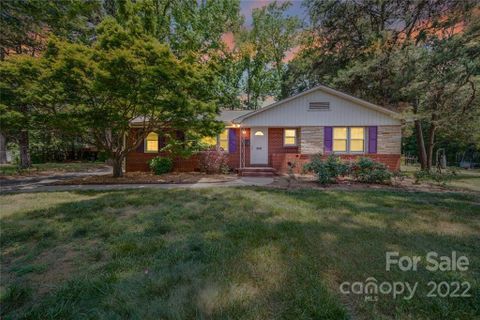 6701 Easton Place