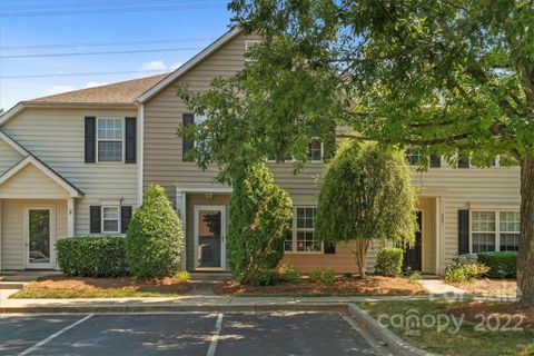 929 Heritage Parkway