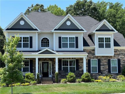 5061 Mill Creek Road sold home in The Bluffs, Clover, SC