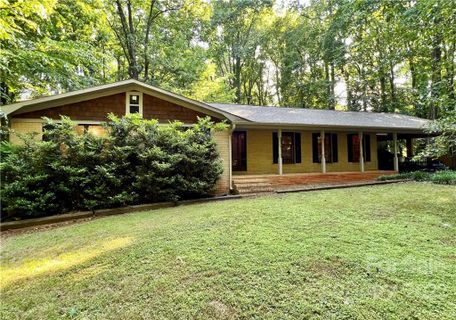 6234 King George Drive sold home in Meadowbrook Forest, Charlotte, NC