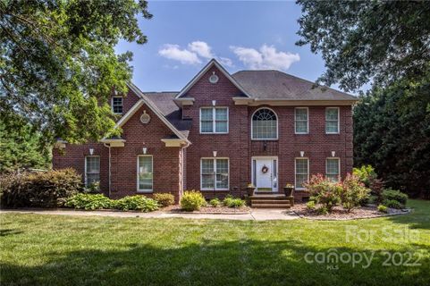 102 Water Oak Lane