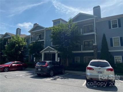 800 Vista Lake Drive 301