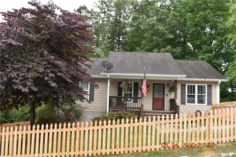 118 Victoria Springs Drive sold home in Three Seeds, Flat Rock, NC